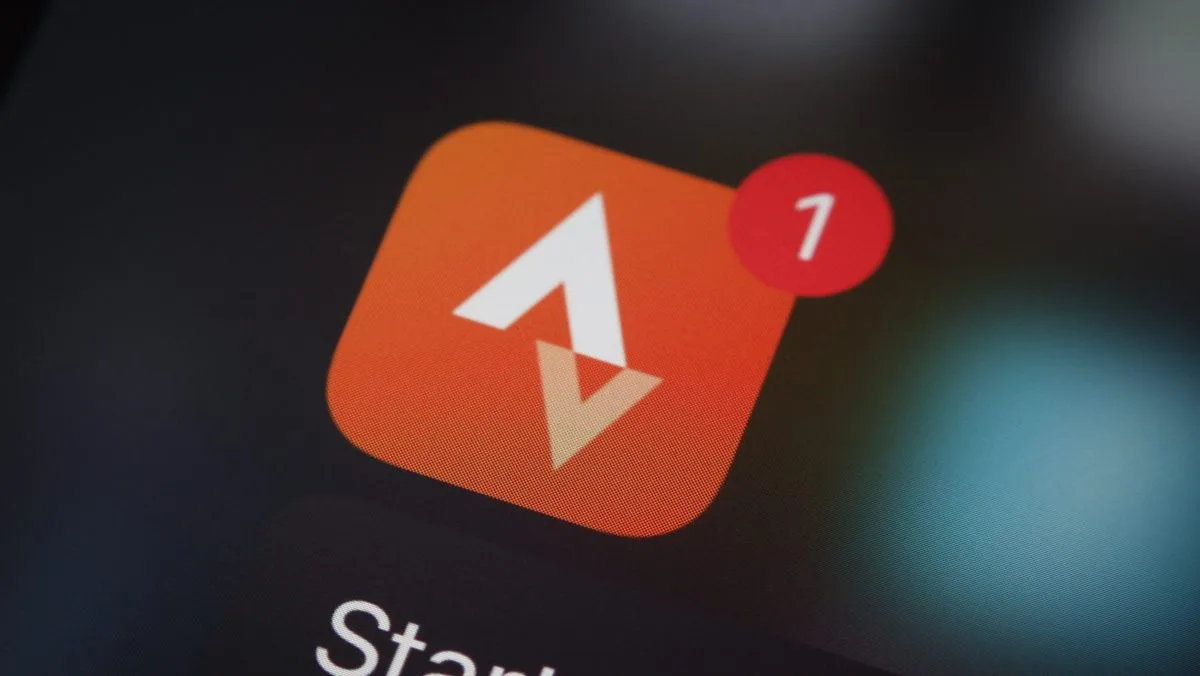 Ofițer al Marinei Franceze dezvăluie accidental locația unui portavion pe Strava