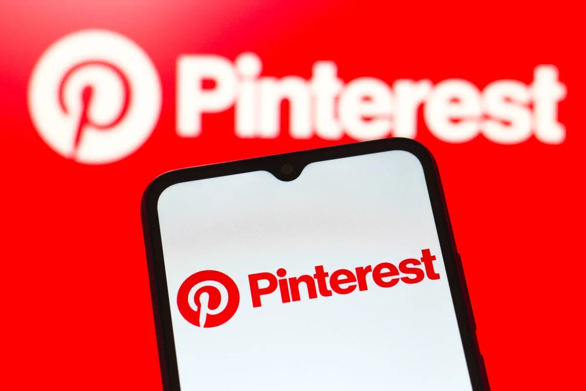 Pinterest își reduce personalul cu 15% pentru a investi în AI